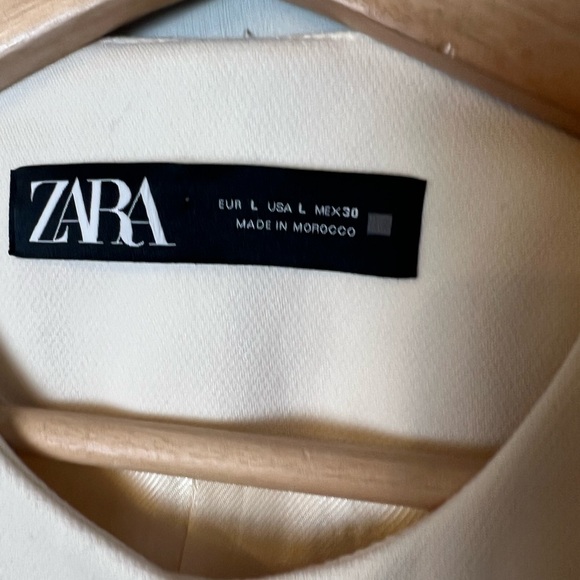 ZARA Collarless Jacket Lined Long Length Gold Buttons Large - Picture 3 of 6
